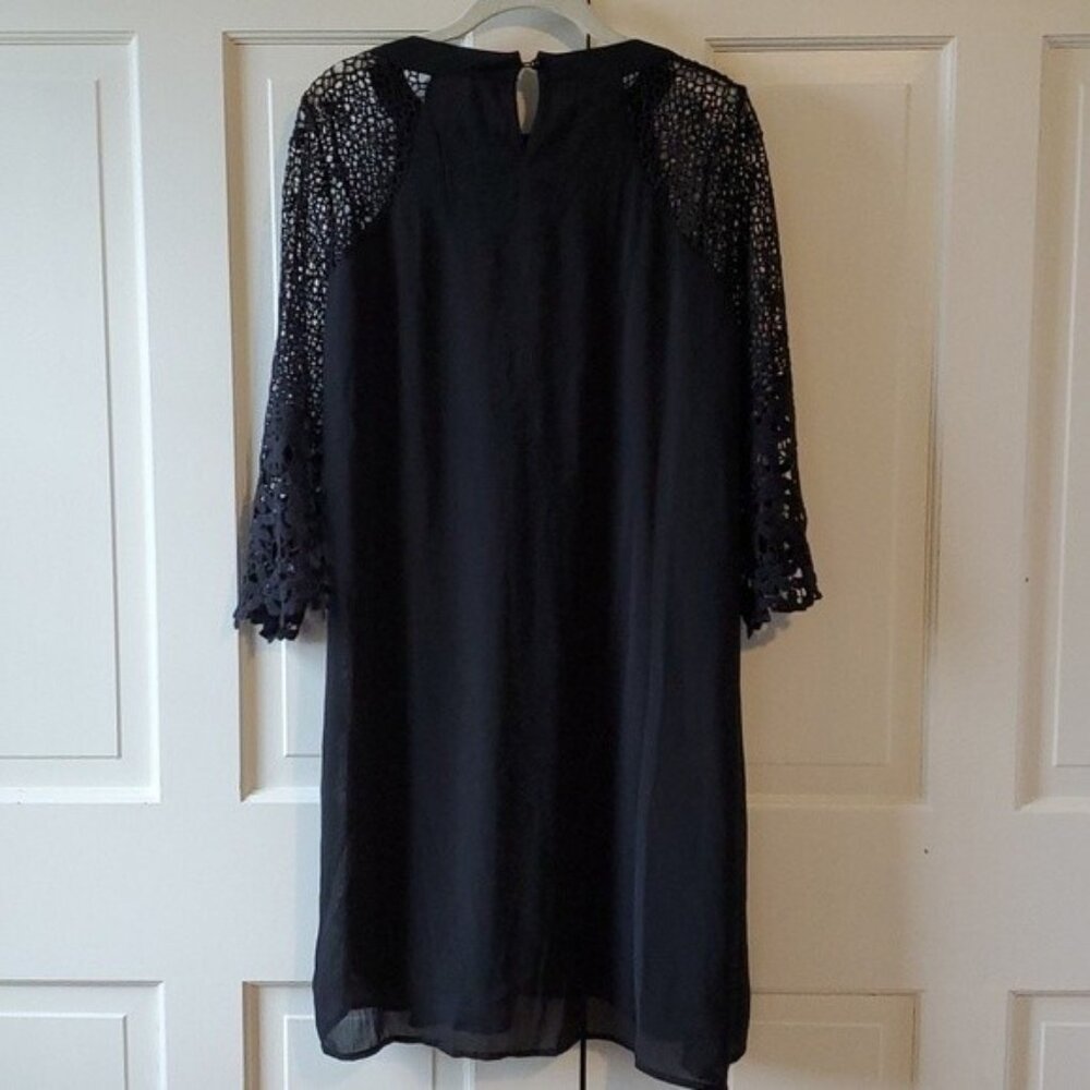 BLACK SHIFT DRESS WITH LACE BELL SLEEVES FLOWY A-LINE SIZE LARGE SWING TRAPEZE